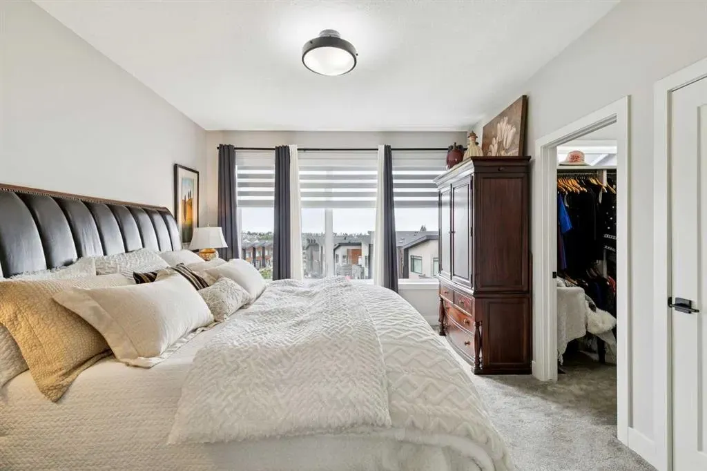 17 Royal Elm Green NW