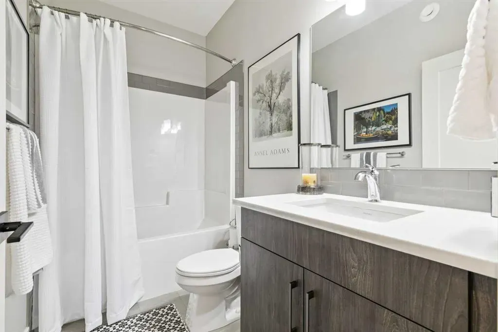 17 Royal Elm Green NW