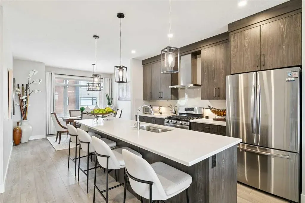 17 Royal Elm Green NW