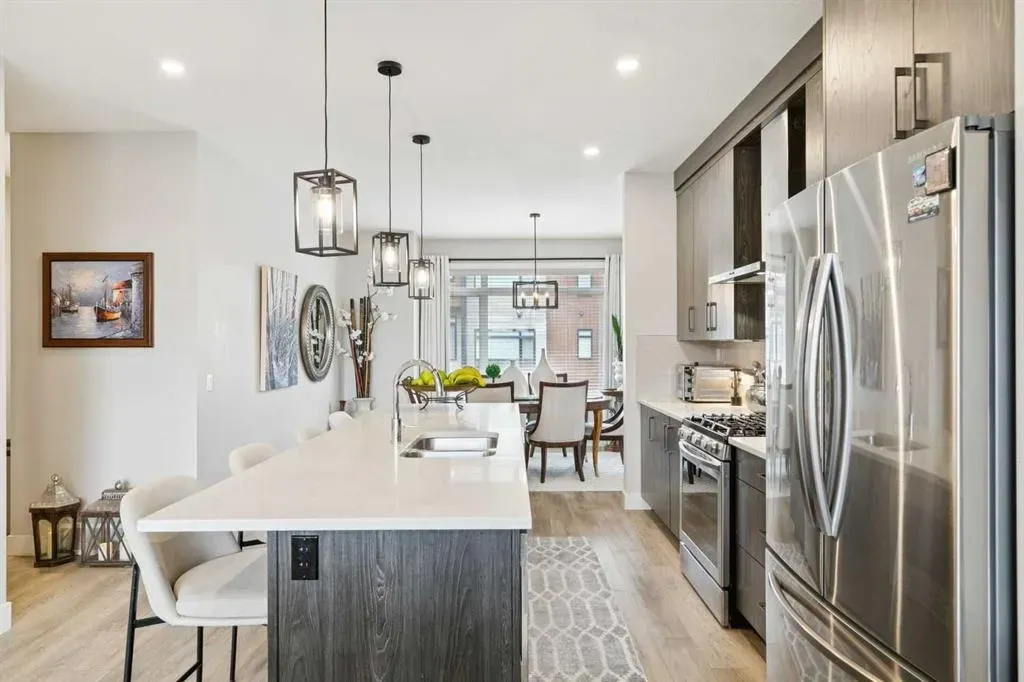 17 Royal Elm Green NW
