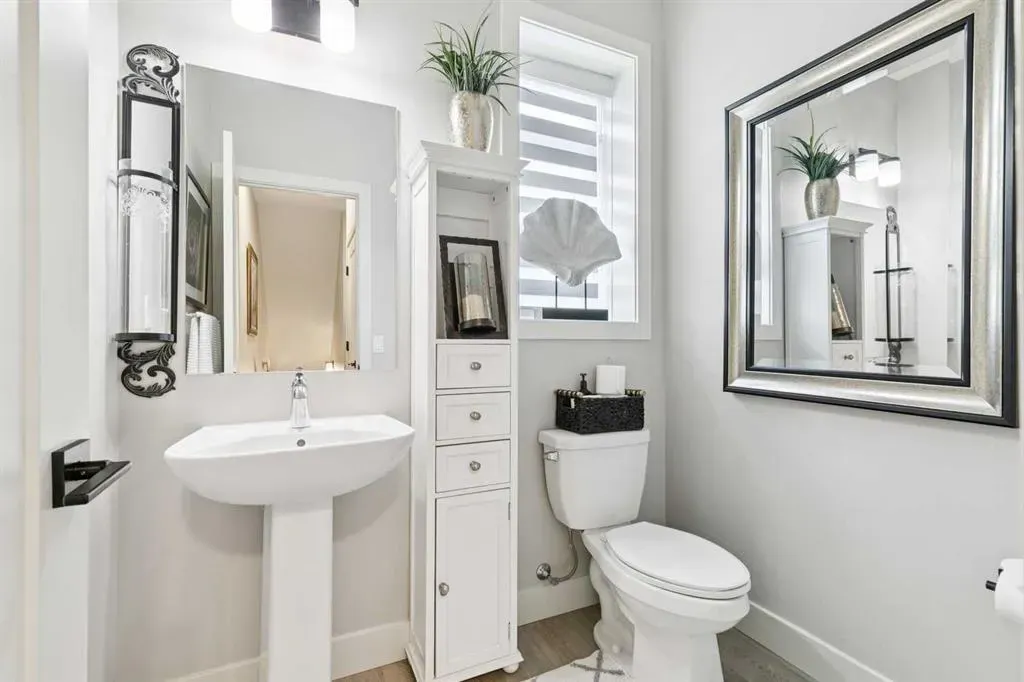 17 Royal Elm Green NW