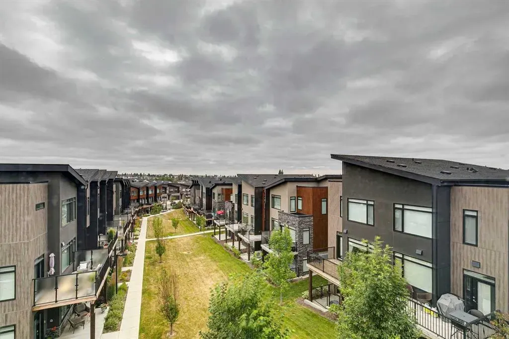 17 Royal Elm Green NW