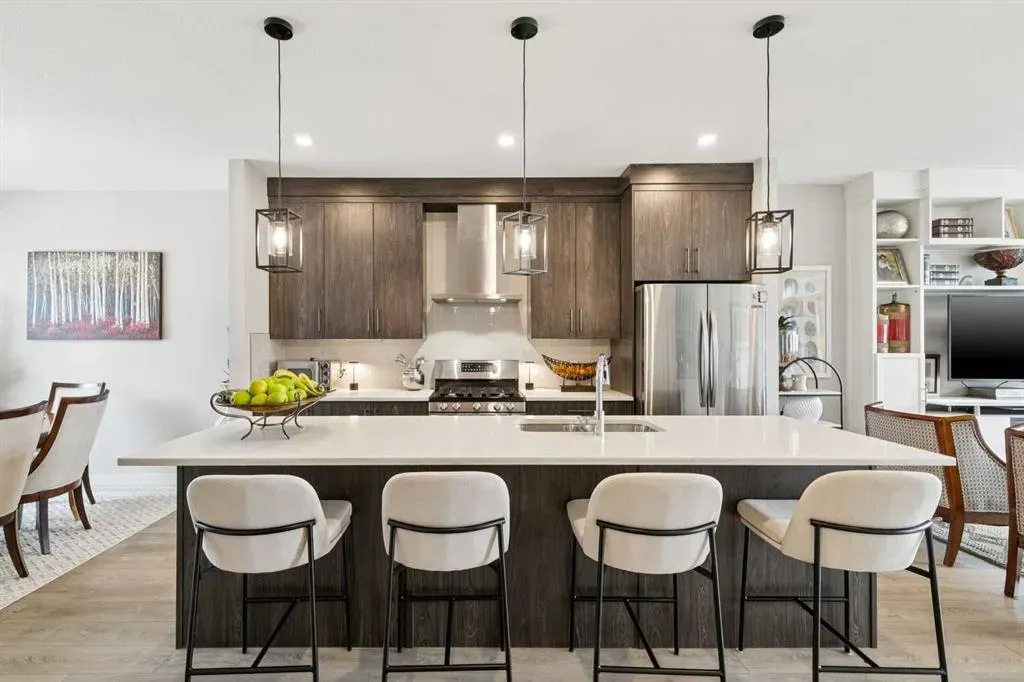 17 Royal Elm Green NW