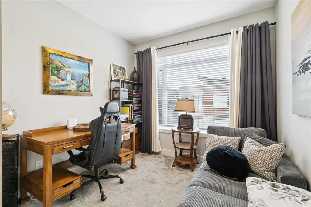 17 Royal Elm Green NW