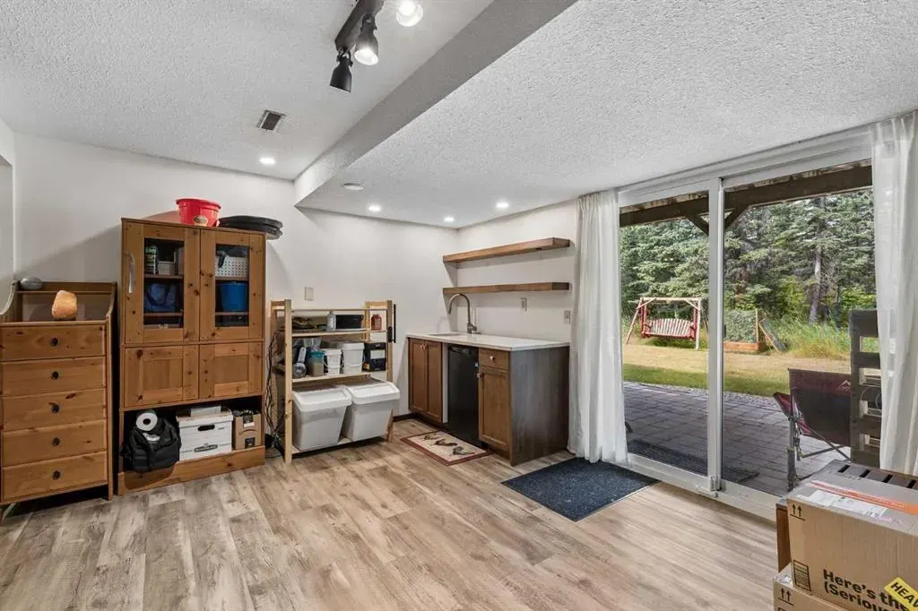 73 Wolf Drive