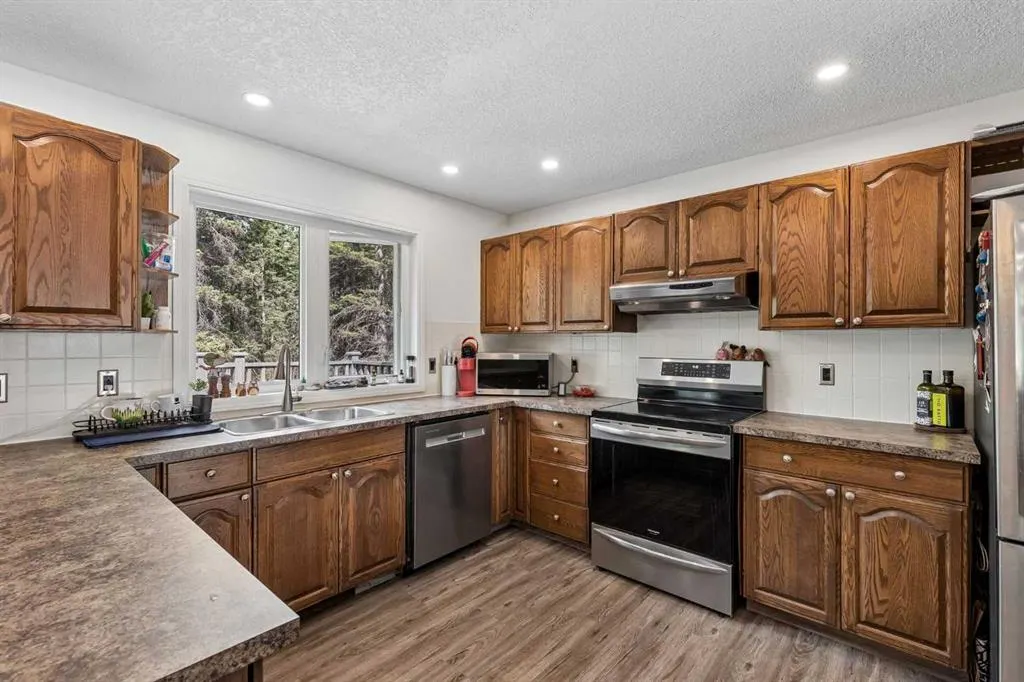 73 Wolf Drive