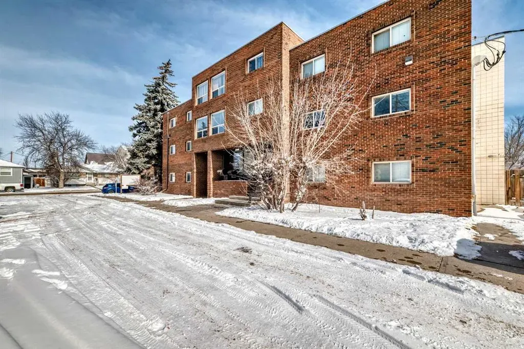 319 2 Avenue #402