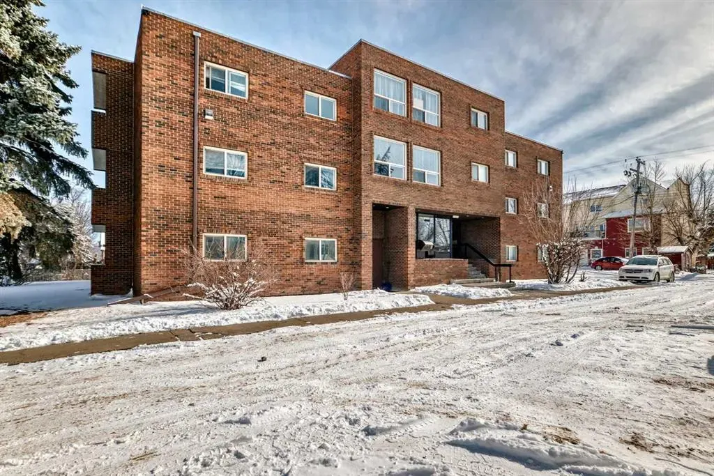 319 2 Avenue #402