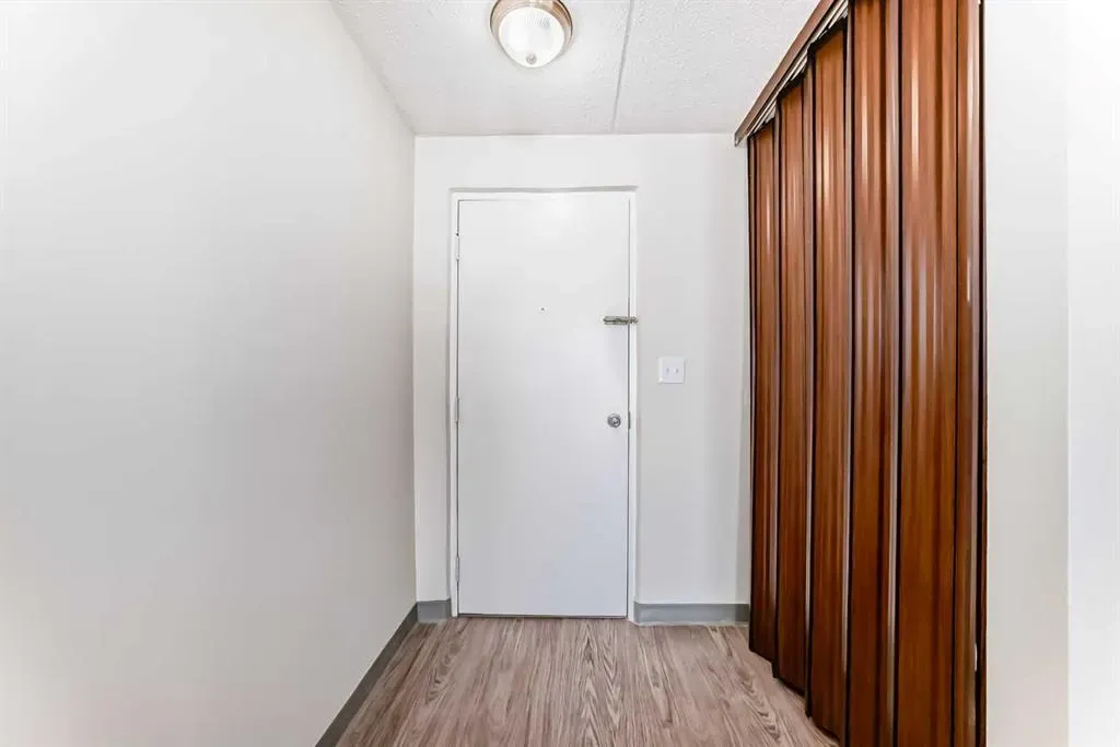319 2 Avenue #402