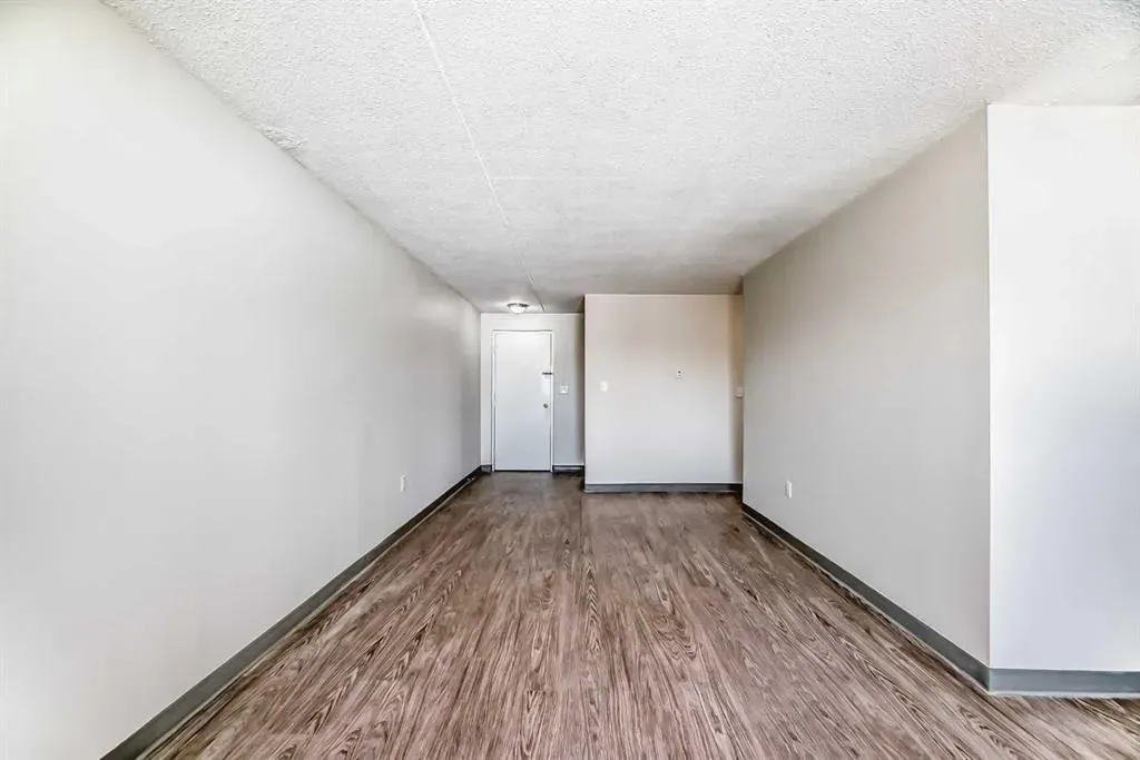319 2 Avenue #402