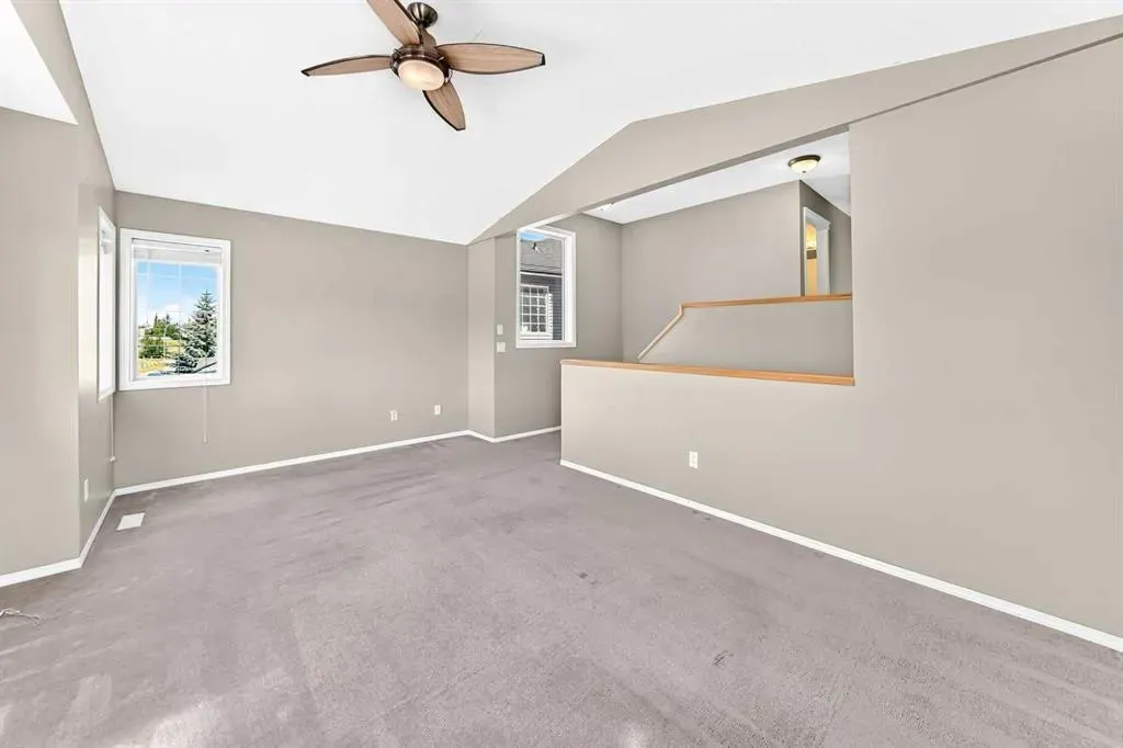16 Royal Birch Rise NW