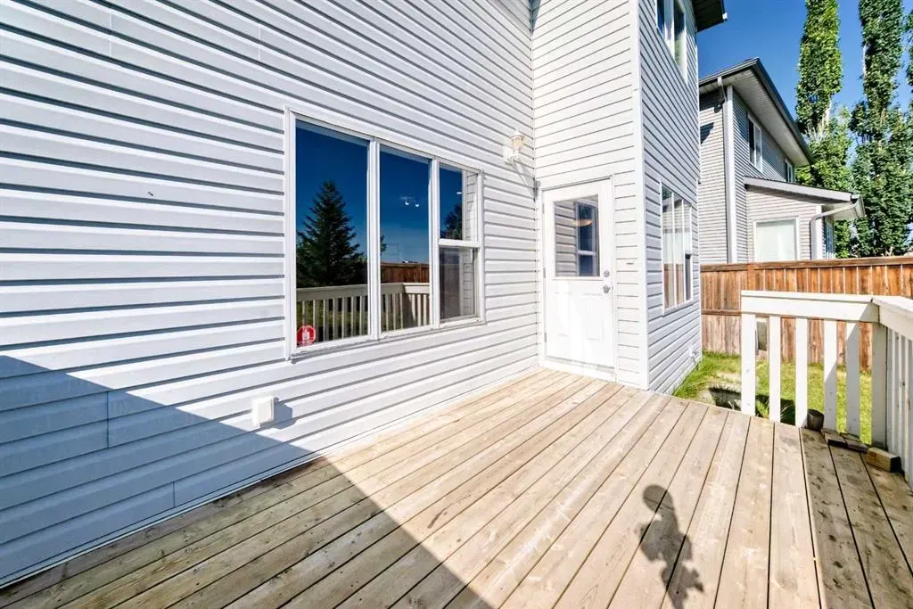 16 Royal Birch Rise NW