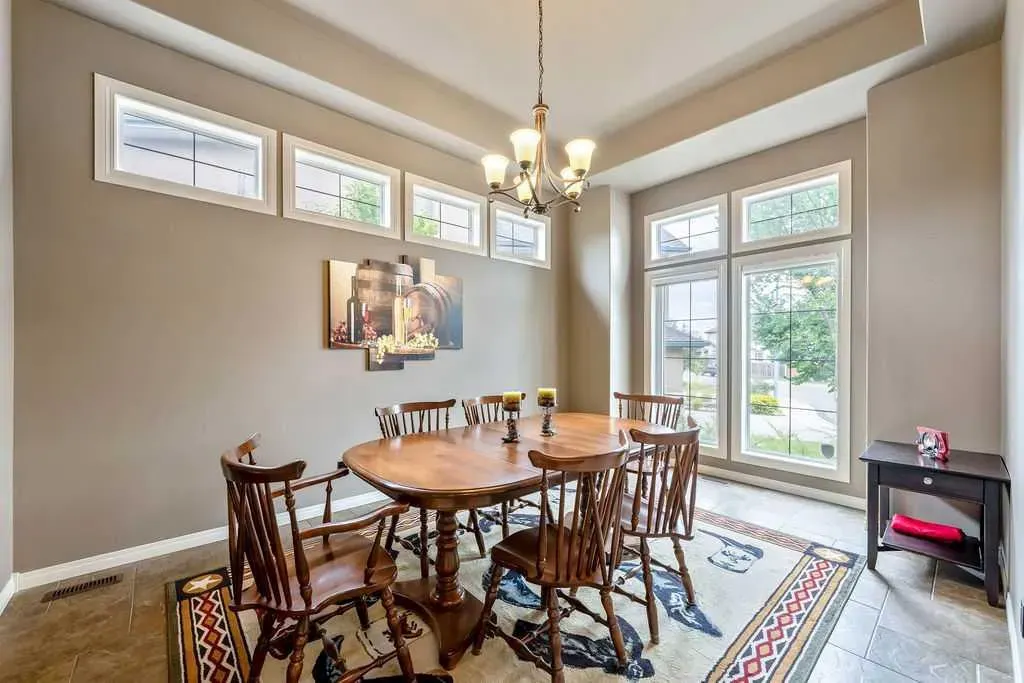 22 Tuscany Estates Crescent NW