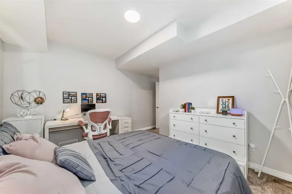 1941 Mahogany Boulevard SE