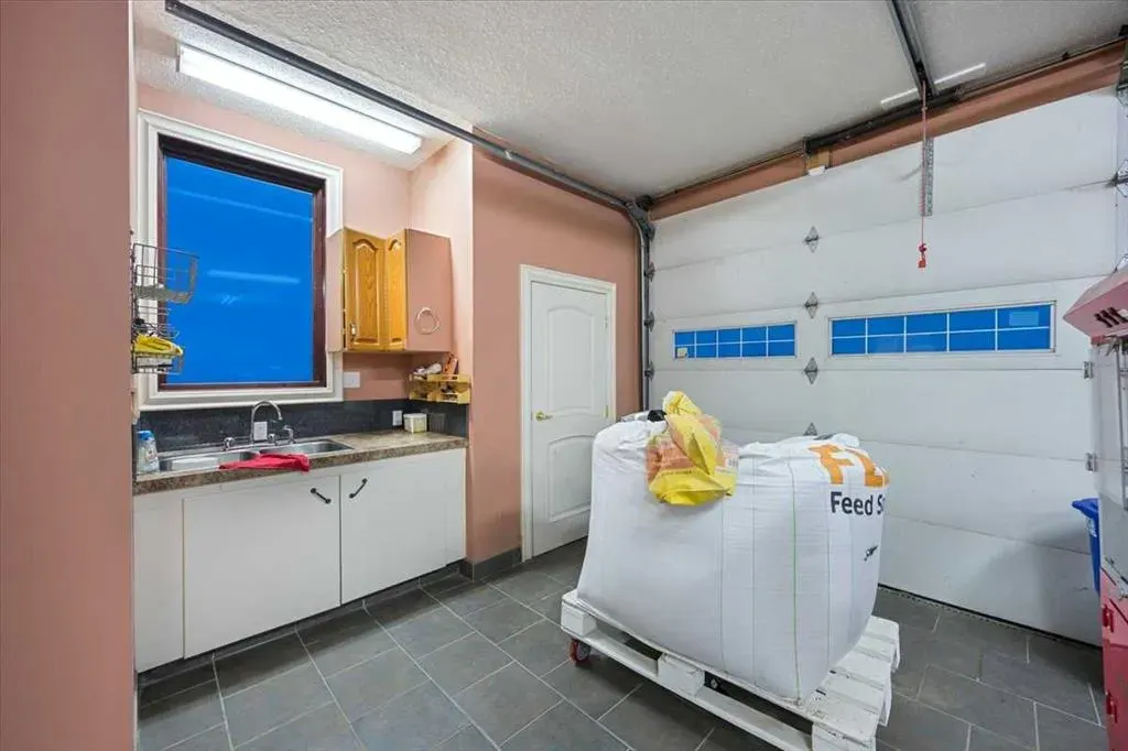235091 Range Road 284