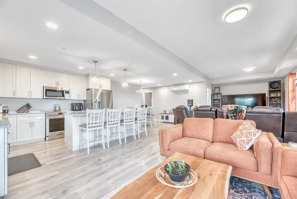 404 1 Avenue SE #407