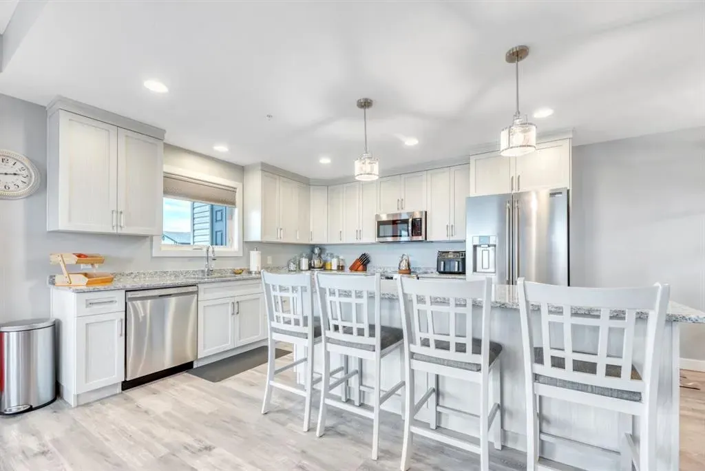 404 1 Avenue SE #407