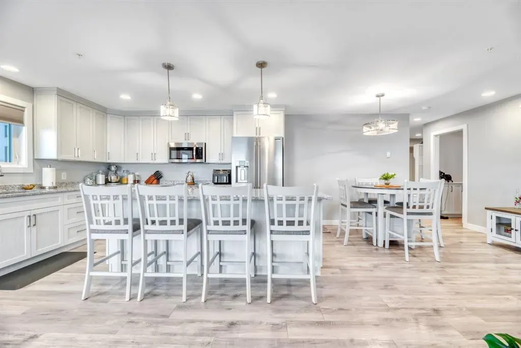 404 1 Avenue SE #407