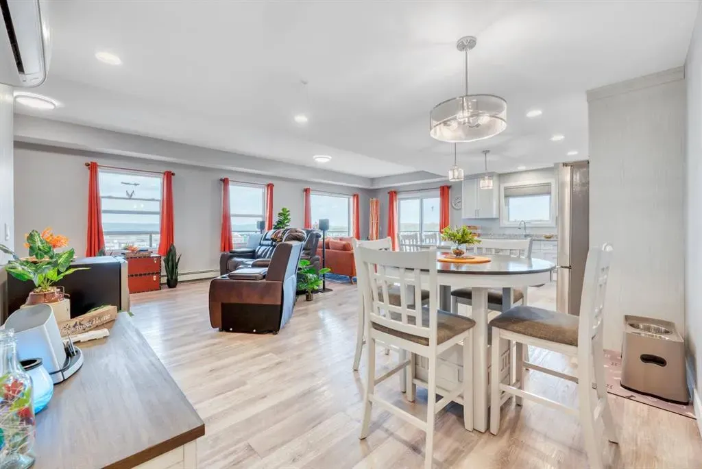 404 1 Avenue SE #407