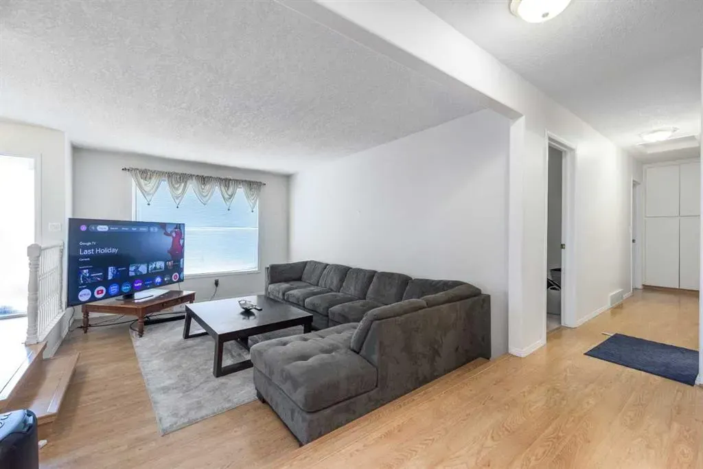 233239 Glenmore View Road