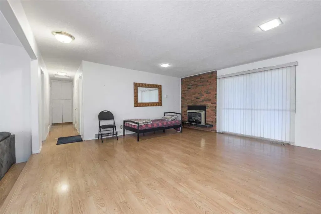 233239 Glenmore View Road