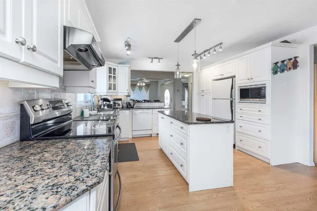233239 Glenmore View Road
