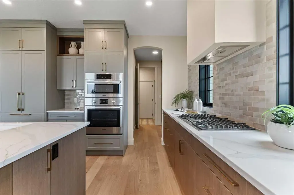 4 Westmount Point