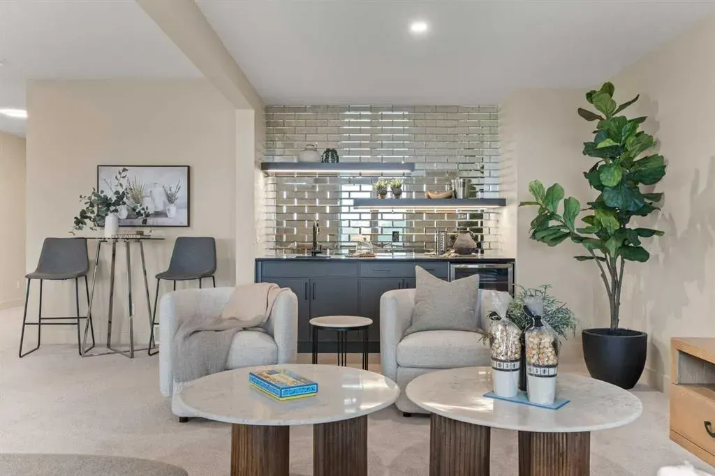 4 Westmount Point