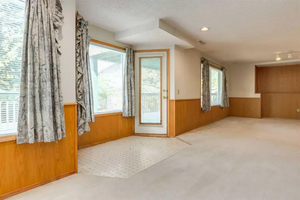 183 Edgevalley Circle NW