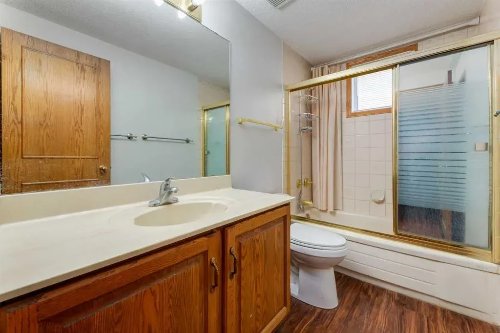 183 Edgevalley Circle NW