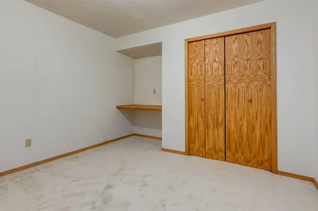 183 Edgevalley Circle NW