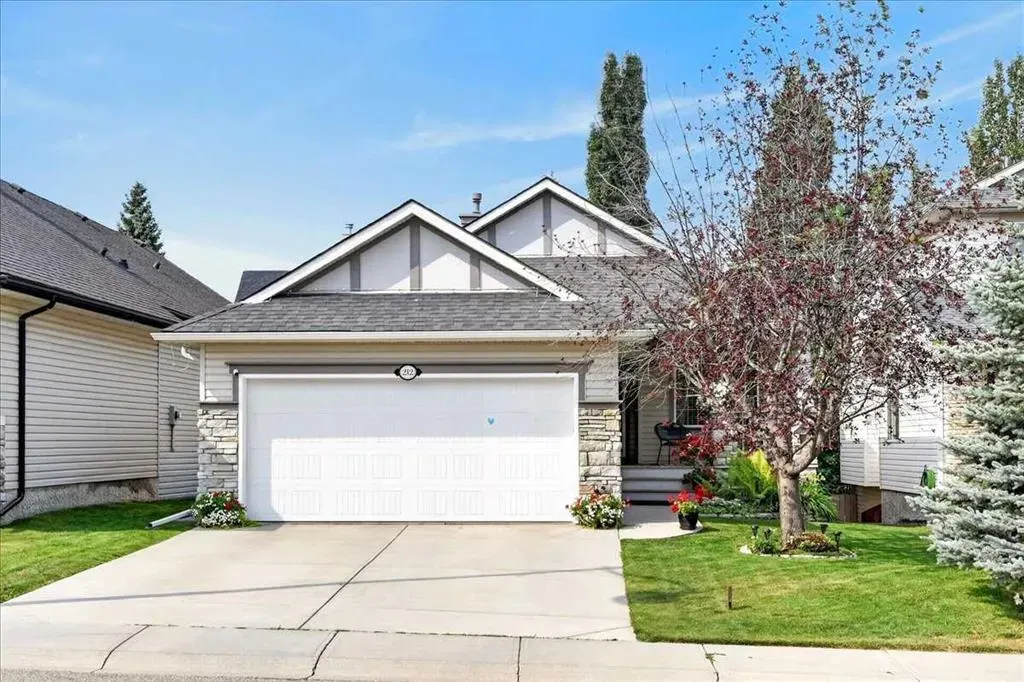 212 Cresthaven Place SW