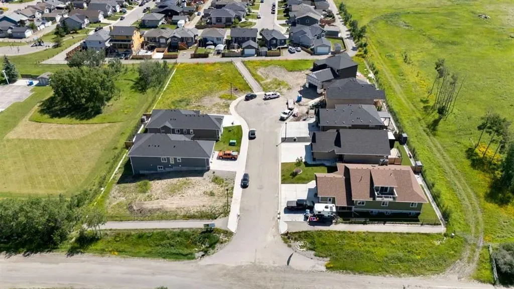 12 Country Meadows Cove