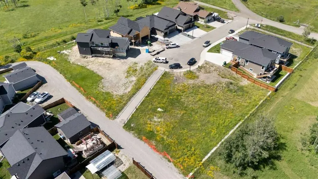 12 Country Meadows Cove