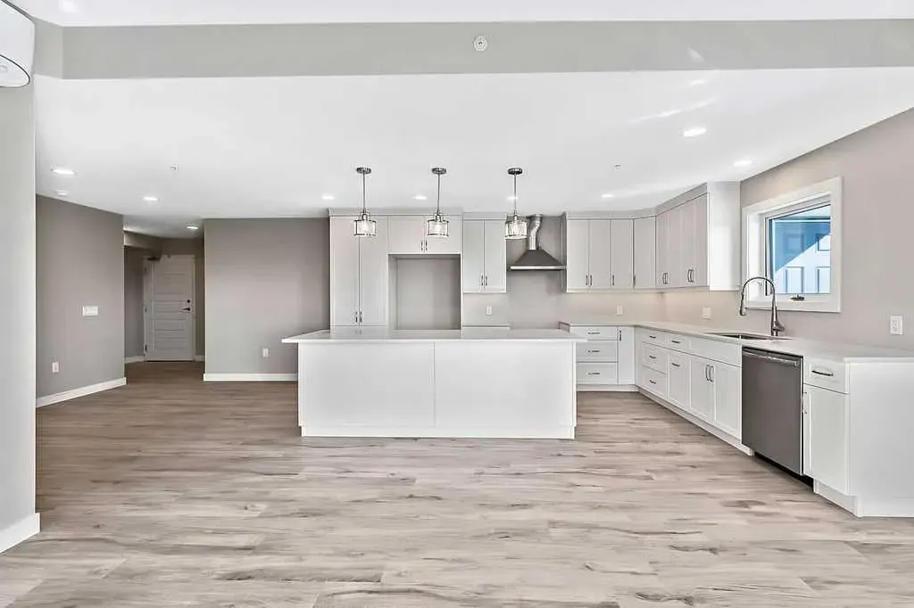 101 Willowridge Drive #408