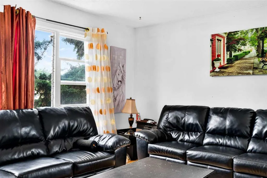 53 Queen Isabella Close SE