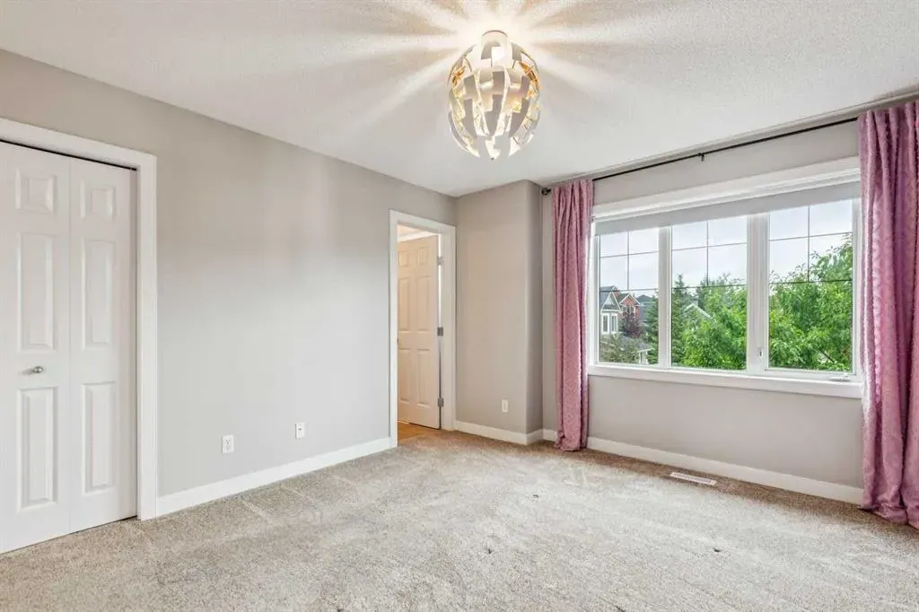 126 Evansdale Link NW