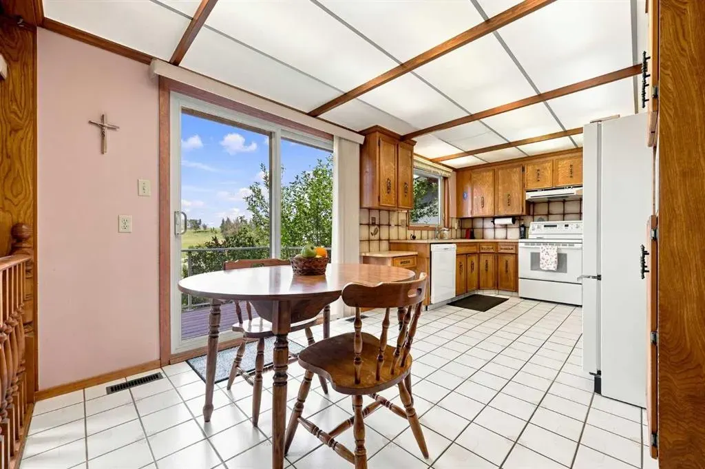 1148 Edgemont Road NW