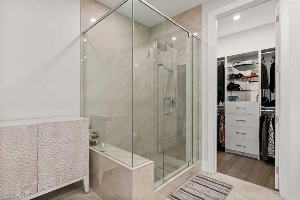 220 Marina Cove SE