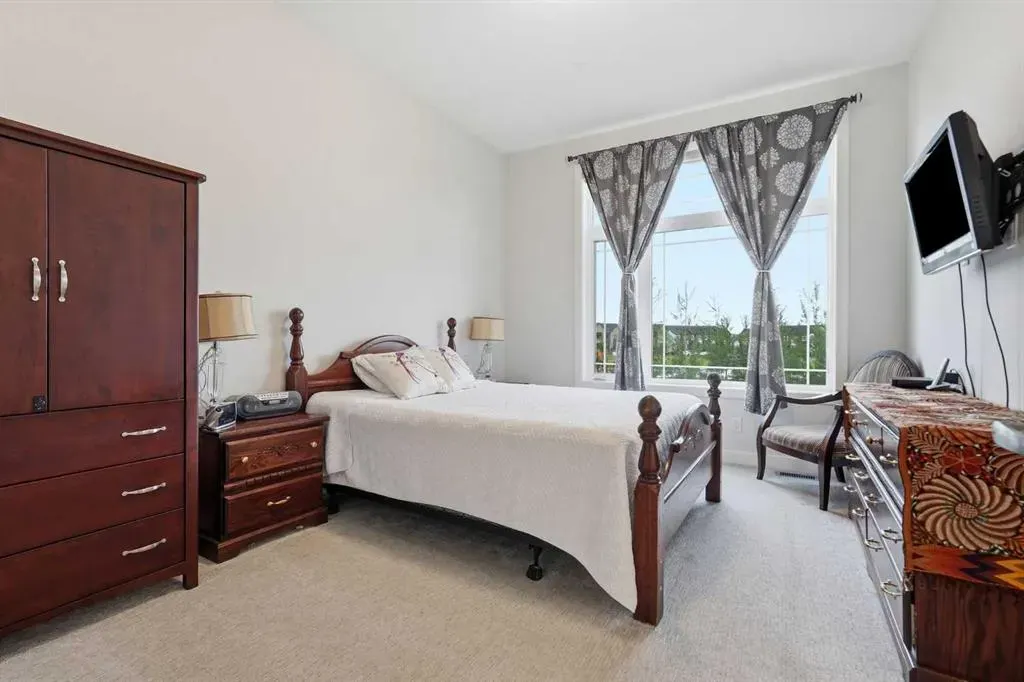 1074 Harmony Parade
