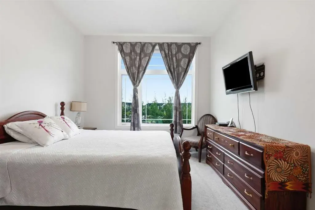 1074 Harmony Parade