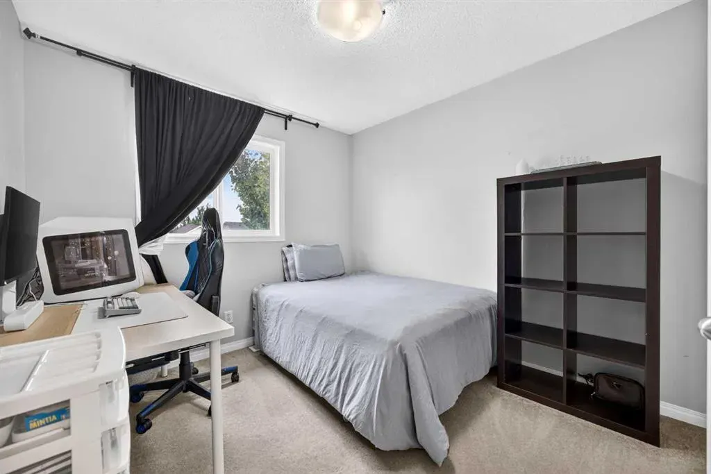 437 Tuscany Drive NW