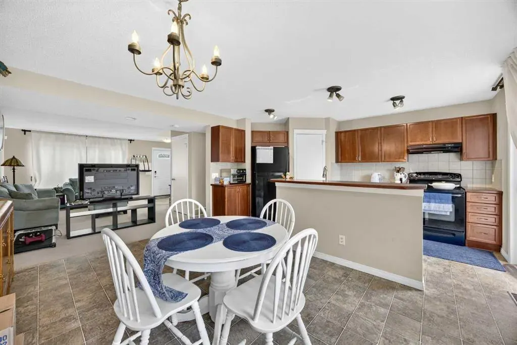 437 Tuscany Drive NW