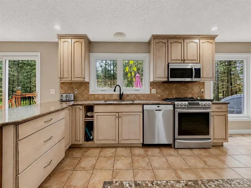 94 Redwood Meadows Drive