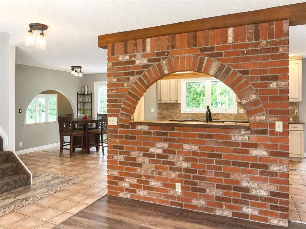 94 Redwood Meadows Drive