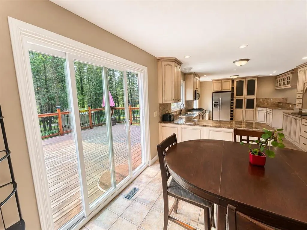 94 Redwood Meadows Drive