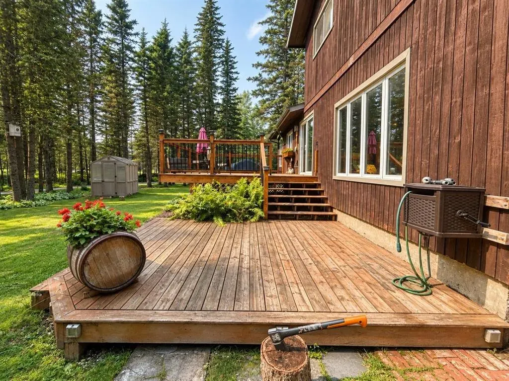 94 Redwood Meadows Drive