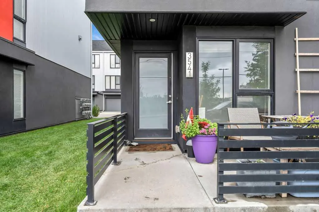3541 69 Street NW