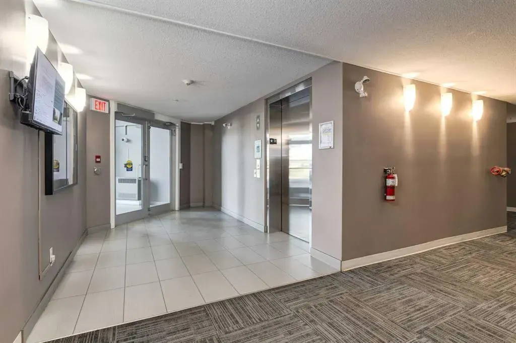 11 Mahogany Row SE #2108