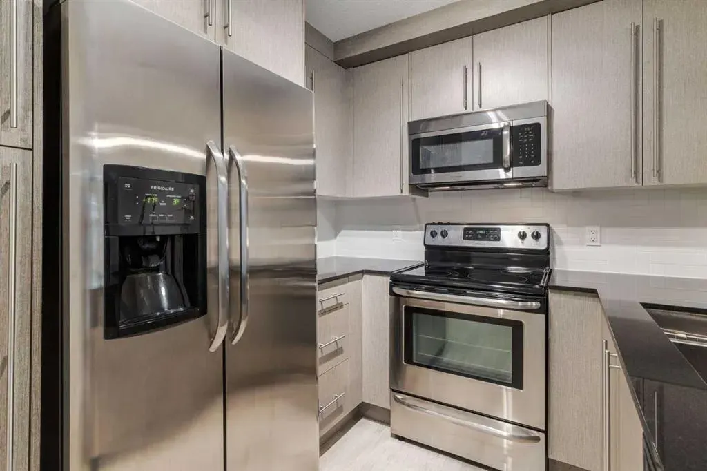 11 Mahogany Row SE #2108